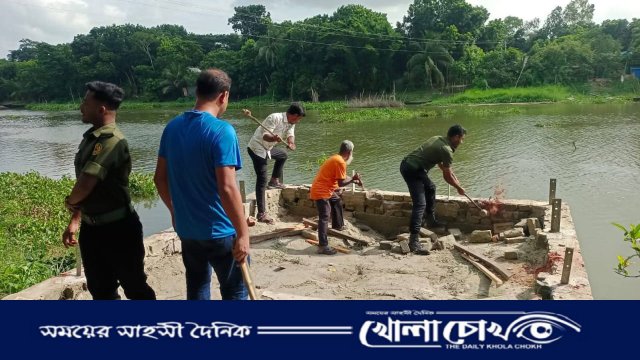 নগরকান্দায় উচ্ছেদ অভিযানের মধ্য দিয়ে দখলমুক্ত হলো কুমার নদ
