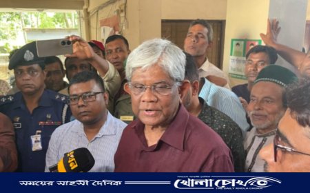 নবীনগর সফরে অর্থ উপদেষ্টার আশ্বাস: “ব্যাংকে টাকা মার যাবে না, আস্থা ফিরছে ইসলামী ব্যাংকে”