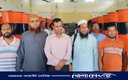 মহম্মদপুরে পেঁয়াজ সংরক্ষণে কৃষকদের মাঝে এয়ার-ফ্লো মেশিন বিতরণ