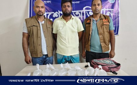 আশুলিয়ায় সাড়ে ৭ লিটার দেশীয় মদসহ যুবক গ্রেফতার