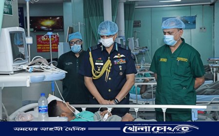 আহতদের দেখতে বার্ন ইনস্টিটিউট ও সিএমএইচে বিমান বাহিনী প্রধান