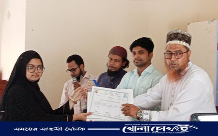 কুষ্টিয়ার খোকসায় শ্রেষ্ঠ শিক্ষার্থী পুরস্কার বিতরণে উৎসবমুখর পরিবেশ