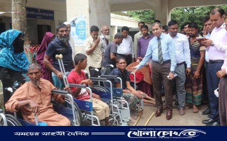 মাগুরায় প্রতিবন্ধীদের মাঝে হুইলচেয়ার ও সহায়ক উপকরণ বিতরণ