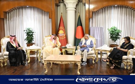 নবনিযুক্ত সৌদি রাষ্ট্রদূতের সঙ্গে প্রধান উপদেষ্টার সৌজন্য সাক্ষাৎ