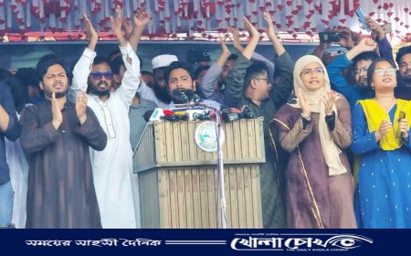 গণঅভ্যুত্থান না হলে নির্বাচনের স্বপ্নও দেখতে পারতেন না - নাহিদ ইসলাম