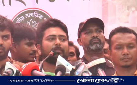 বাংলাদেশে জাতির পিতা একজন নন, ভাসানীসহ অনেকেই জাতির পিতা - নাহিদ ইসলাম