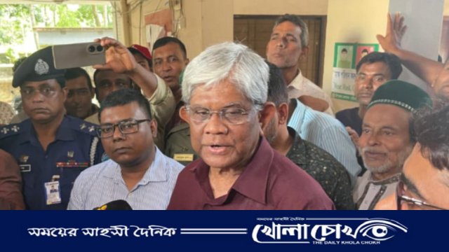 নবীনগর সফরে অর্থ উপদেষ্টার আশ্বাস: “ব্যাংকে টাকা মার যাবে না, আস্থা ফিরছে ইসলামী ব্যাংকে”