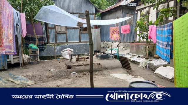 শ্রীনগরে আদালতের নিষেধাজ্ঞা অমান্য করে বিরোধপূর্ণ জমিতে ঘর নির্মাণ