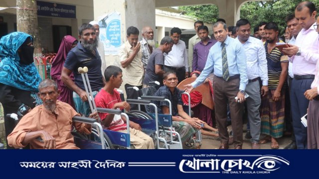 মাগুরায় প্রতিবন্ধীদের মাঝে হুইলচেয়ার ও সহায়ক উপকরণ বিতরণ