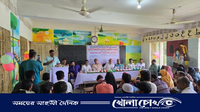 ফরিদপুরে মানবতার ছোঁয়া, কৃতি শিক্ষার্থীদের পাশে তরুণদের সংগঠন