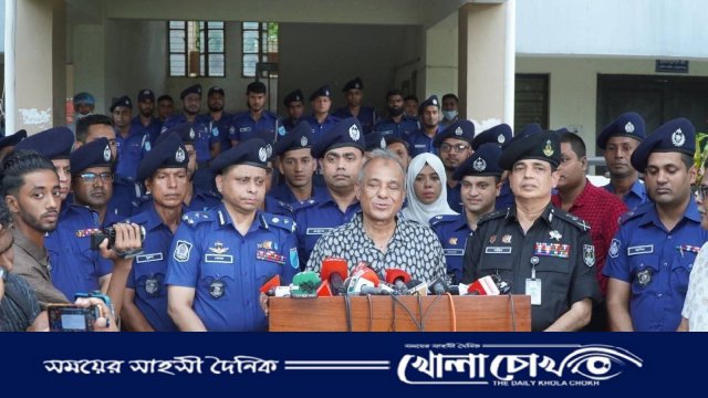 জাতীয় নির্বাচন ঘিরে দেশজুড়ে অবৈধ অস্ত্র উদ্ধারে জোর তৎপরতা — স্বরাষ্ট্র উপদেষ্টা