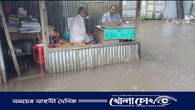 তিন ঘণ্টার বৃষ্টিতেই তলিয়ে গেল নোয়াখালী