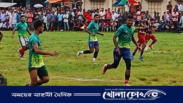 ঘরের মাঠে স্বপ্নযাত্রা অব্যাহত, ফাইনালে অপ্রতিরোধ্য মহম্মদপুর