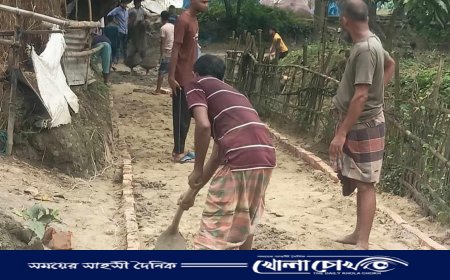 আত্রাইয়ে চলাচলের অযোগ্য রাস্তা: বাধ্য হয়ে গ্রামবাসীর নিজস্ব অর্থায়নে সংস্কার