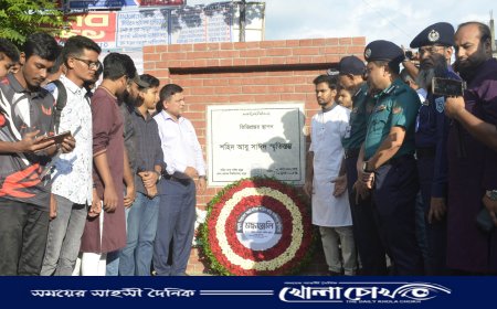 শহিদ আবু সাঈদ স্মৃতিস্তম্ভে উপদেষ্টা আসিফ মাহমুদ সজীব ভূঁইয়ার শ্রদ্ধা নিবেদন