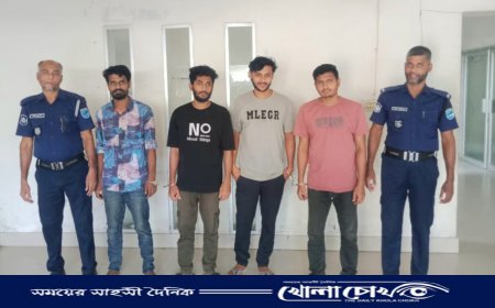 ডাসারে জুয়ার আসরে ৪ যুবক আটক