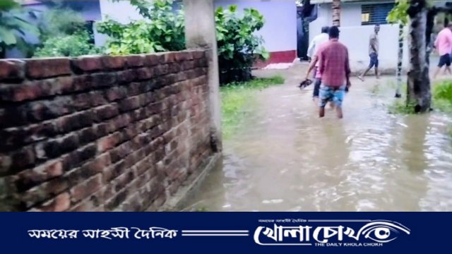 এক নারীর দাপটে ৪ মাস জলবন্দি শতাধিক পরিবার