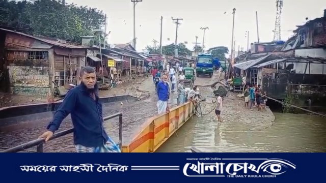 কাপ্তাইয়ে কর্ণফুলী নদীতে তীব্র স্রোত, চন্দ্রঘোনা-রাইখালী নৌ রুটে ফেরি চলাচল বন্ধ
