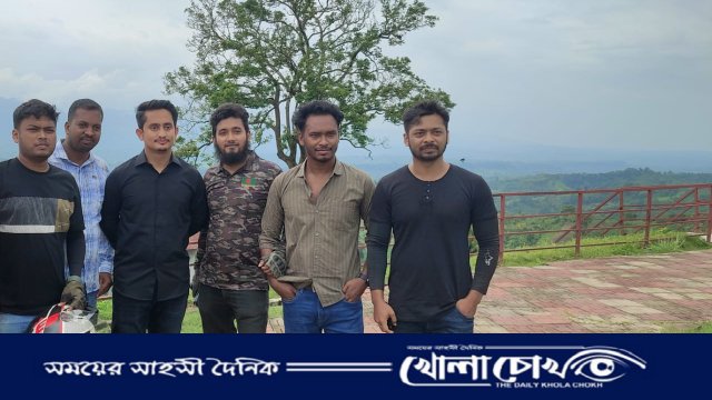 বান্দরবানে ব্যক্তিগত সফরে সস্ত্রীক সার্জিস আলম
