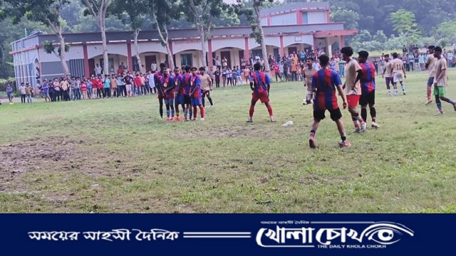 পানাইলের ফুটবল সেমিফাইনালে উপচে পড়া দর্শক, ফাইনালে আলফাডাঙ্গা