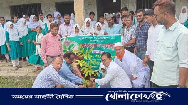 আখাউড়ায় জুলাই শহীদ স্মরণে কৃষি ব্যাংকের বৃক্ষরোপণ কর্মসূচি