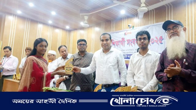 ‘আলোকিত রাণীনগর’ গড়ার স্বপ্নসারথিদের সংবর্ধনা