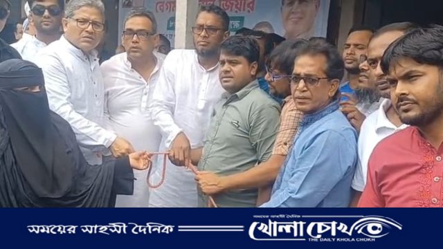 সদরপুরে বেগম খালেদা জিয়ার জন্মদিনে গবাদিপশু ও নগদ অর্থ বিতরণ