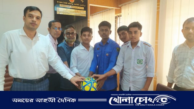 কালকিনিতে বিভিন্ন শিক্ষা প্রতিষ্ঠানে ক্রীড়া সামগ্রী বিতরণ
