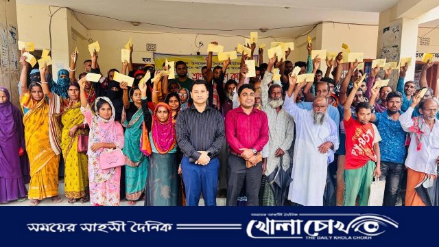 সর্বনাশা মধুমতী কেড়েছে ঘর, ভরসা হয়ে এলেন ইউএনও