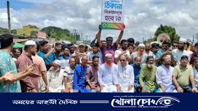 আসন পুনর্বিন্যাসের প্রতিবাদে উত্তাল ঢাকা-সিলেট মহাসড়ক, ২ ঘণ্টা অবরোধে তীব্র জনদুর্ভোগ