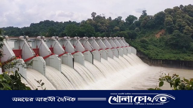 কাপ্তাই হ্রদের পানি বিপৎসীমার ওপরে, ফের ১৬টি জলকপাট খুলে দেওয়া হলো