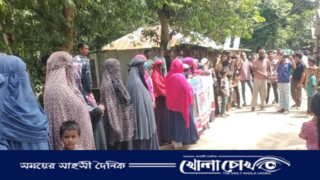 কাপ্তাইয়ে মাদক কারবারি ও সন্ত্রাসীর হামলার প্রতিবাদে মানববন্ধন