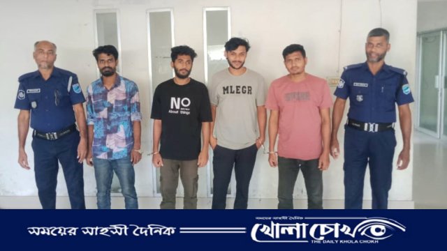 ডাসারে জুয়ার আসরে ৪ যুবক আটক