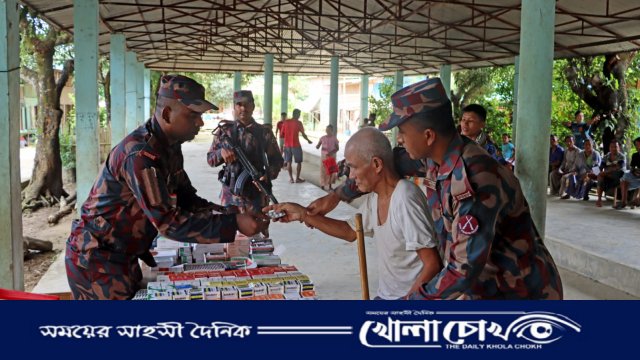 থানচির রেমাক্রি বাজারে বিনামূল্যে স্বাস্থ্যসেবা ক্যাম্পের আয়োজন করেছে বলিপাড়া