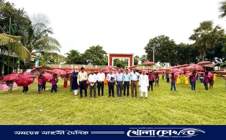 ইউএনও'র মানবিক ছোঁয়ায় খুশির জোয়ার, নতুন ছাতা-জার্সিতে হাসছে আলফাডাঙ্গার শৈশব