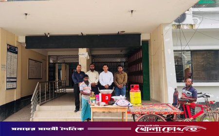 আলফাডাঙ্গায় নিঃস্ব ক্ষুদ্র ব্যবসায়ী মোশারফের পাশে উপজেলা প্রশাসন