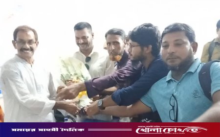 কুষ্টিয়ায় পারভেজ মাজমাদারকে সংবর্ধনা ও আলোচনা অনুষ্ঠান