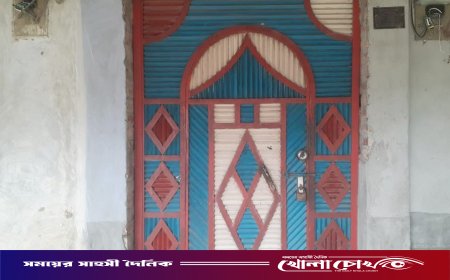 নওগাঁর রাণীনগরে গ্রাম্য সালিশে অনুপস্থিত থাকায় বাড়িতে হামলা, ভাঙচুর ও পরিবারকে তালাবদ্ধ করার অভিযোগ