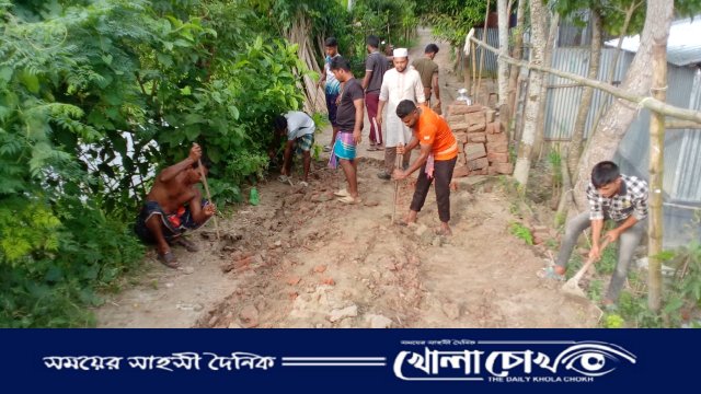 সালথার বোয়ালিয়ায় জামায়াতের উদ্যোগে সেতু সংযোগ সড়ক সংস্কার