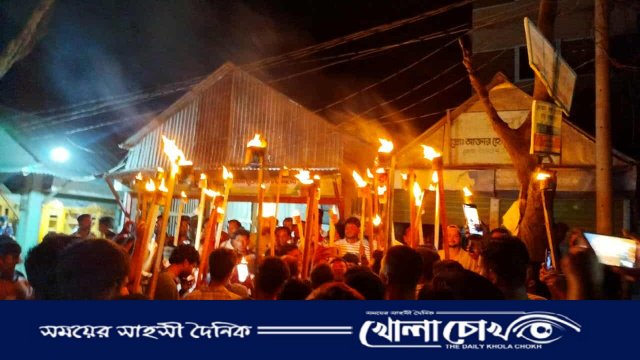 আসন বিন্যাসের প্রতিবাদে বিজয়নগরে  যুবদলের মশাল মিছিল