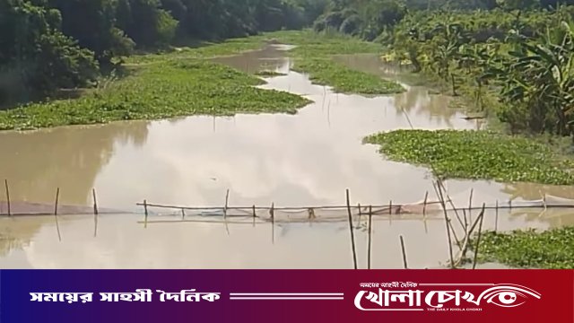 উপজেলা প্রশাসনের হস্তক্ষেপে মুক্ত হলো খোকসার হাওর নদীর বাঁধ