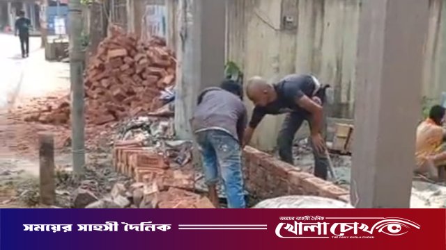 আদালতের নিষেধাজ্ঞা অমান্য করে দোকানঘর ভাঙচুর ও গাছ কাটার অভিযোগ