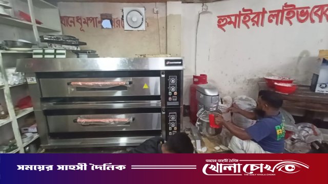 মহম্মদপুরে হুমাইরা লাইভ বেকারী করে সফল উদ্যোক্তা মসিউর রহমান