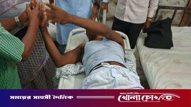 পিরোজপুরে প্রধান শিক্ষককে হাতুড়ি পেটা করে হাত-পা ভেঙে দিয়েছে দুর্বৃত্তরা