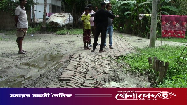 চরভদ্রাসনে ২০ বছরেও পাকা হয়নি সড়ক, চরম দুর্ভোগে হাজারো মানুষ