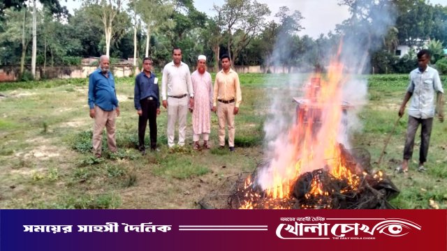 রাণীনগরে লক্ষাধিক টাকার নিষিদ্ধ রিং জাল ধ্বংস