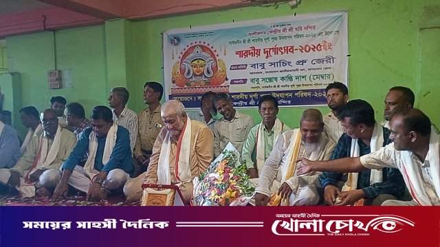আলীকদম হরি মন্দির পরিদর্শনে বিএনপি নেতা সাচিং প্রু জেরী