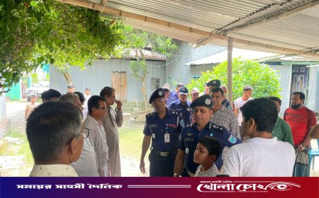 সালথায় পূজা মণ্ডপ পরিদর্শনে অতিরিক্ত ডিআইজি সুলাইমান