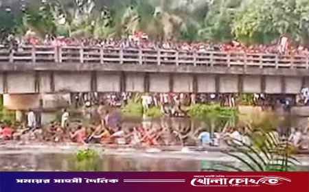 শালিখার বরইচারায় শতবর্ষী লক্ষ্মীপূজা ও নৌকা বাইচে মানুষের ঢল