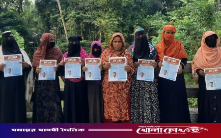 পিরোজপুরে তারেক রহমানের ৩১ দফার লিফলেট বিতরণ